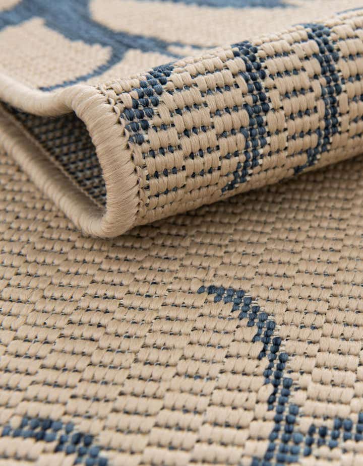 2' x 6' Easy-Clean Botanical Indoor / Outdoor Runner Rug
