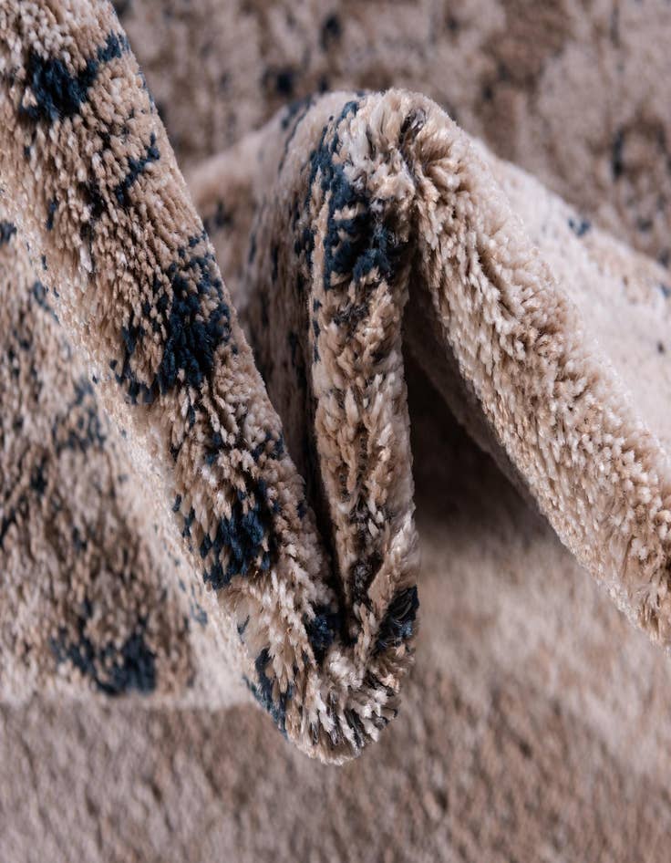 Detail image of 7' 10 x 7' 10 Legacy Square Rug