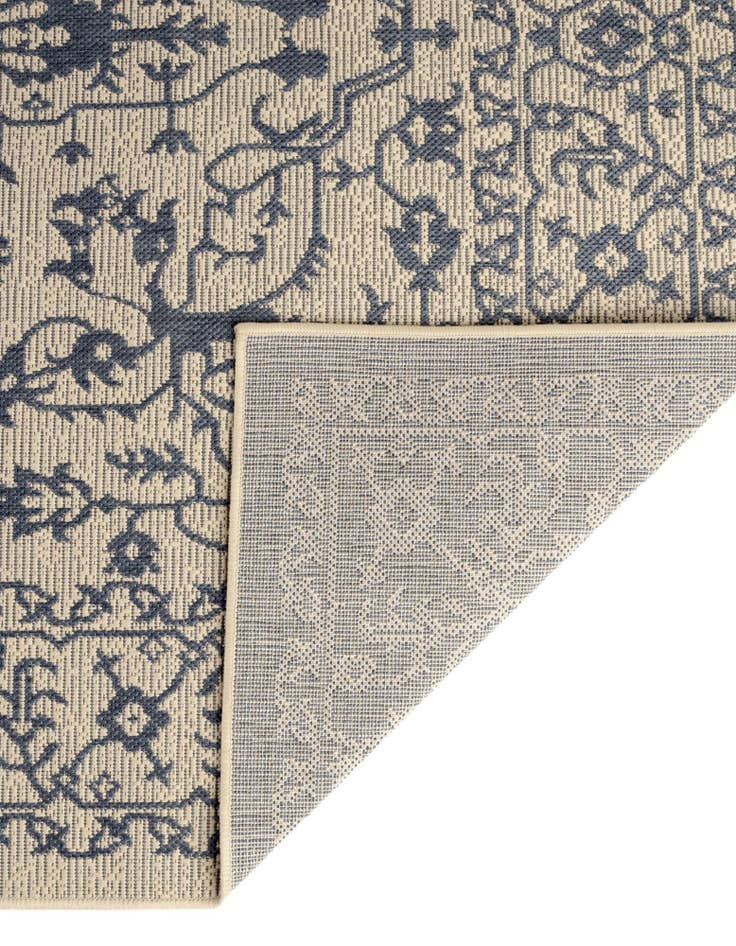 Detail image of 6' x 6'  Washable Botanical Indoor / Outdoor Square Rug