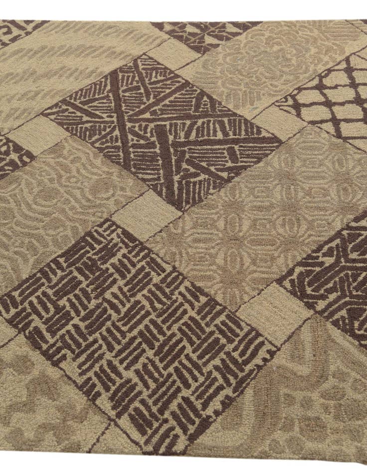 Detail image of 5' x 8' Luna Wool Rug