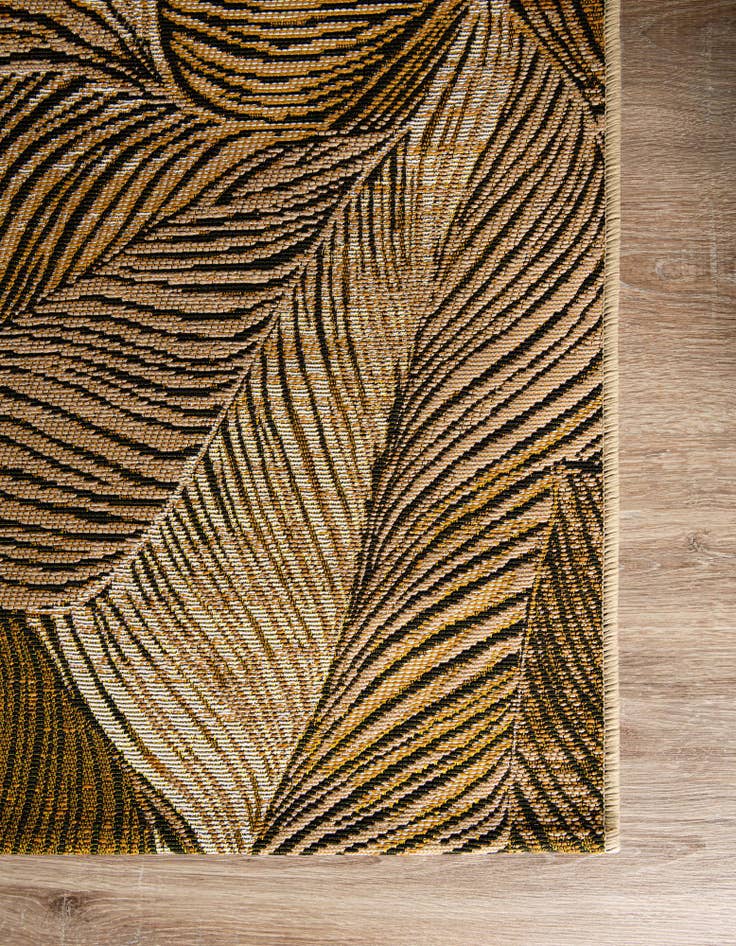 Detail image of 5' 3 x 7' Easy-Clean Botanical Indoor / Outdoor Rug