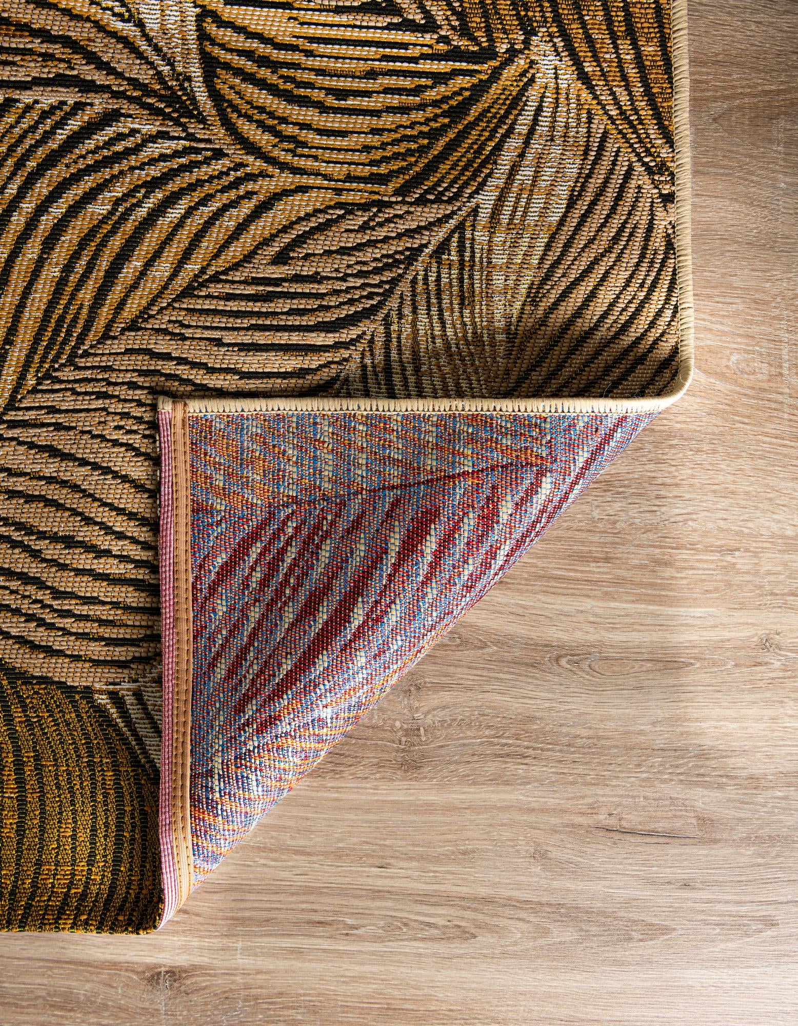 10' x 13' Easy-Clean Botanical Indoor / Outdoor Rug