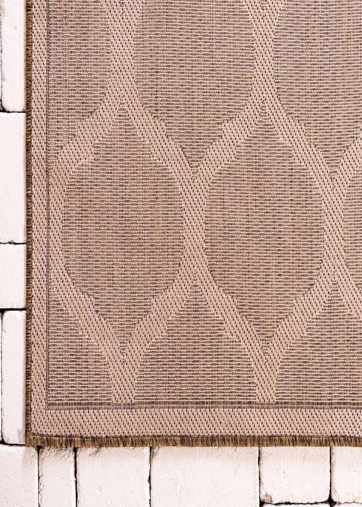 7' x 10' Easy-Clean Trellis Indoor / Outdoor Rug