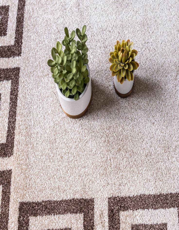 Detail image of 6' x 6' Greek Key Round Rug