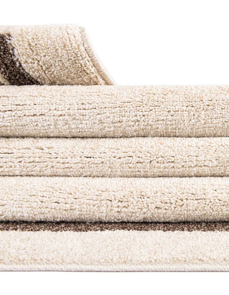 Detail image of 2' 7 x 10' Greek Key Runner Rug