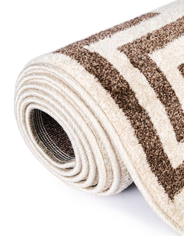 Detail image of 2' 7 x 10' Greek Key Runner Rug