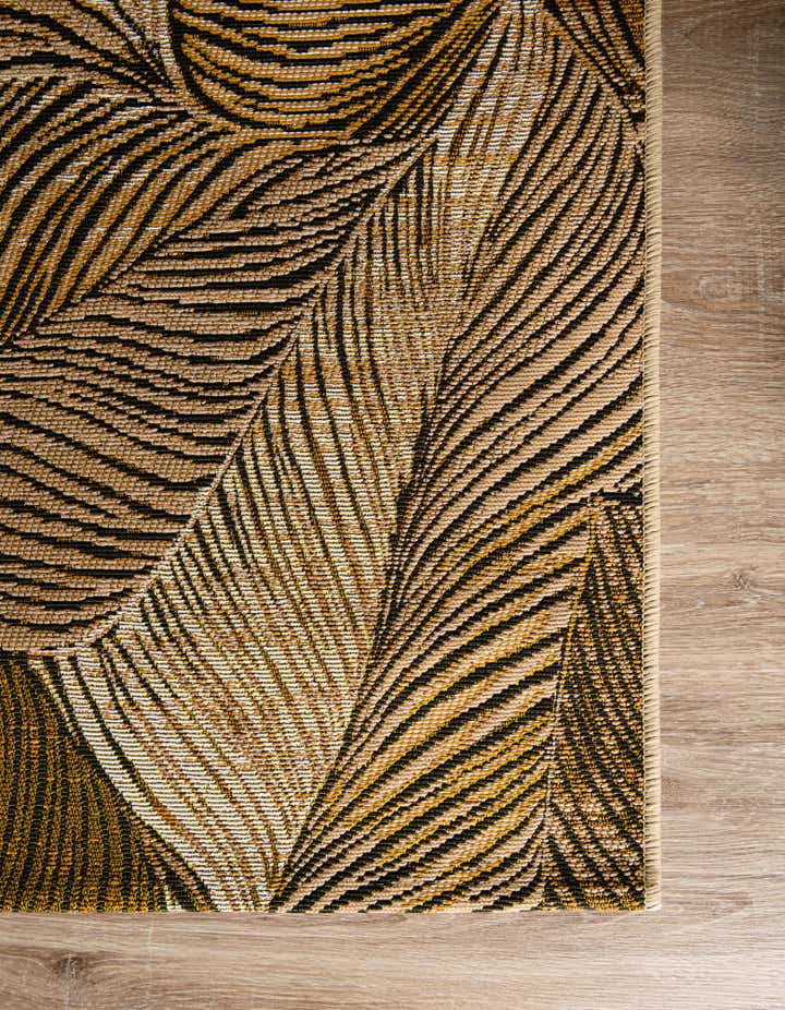 2' 7 x 12' Easy-Clean Botanical Indoor / Outdoor Runner Rug