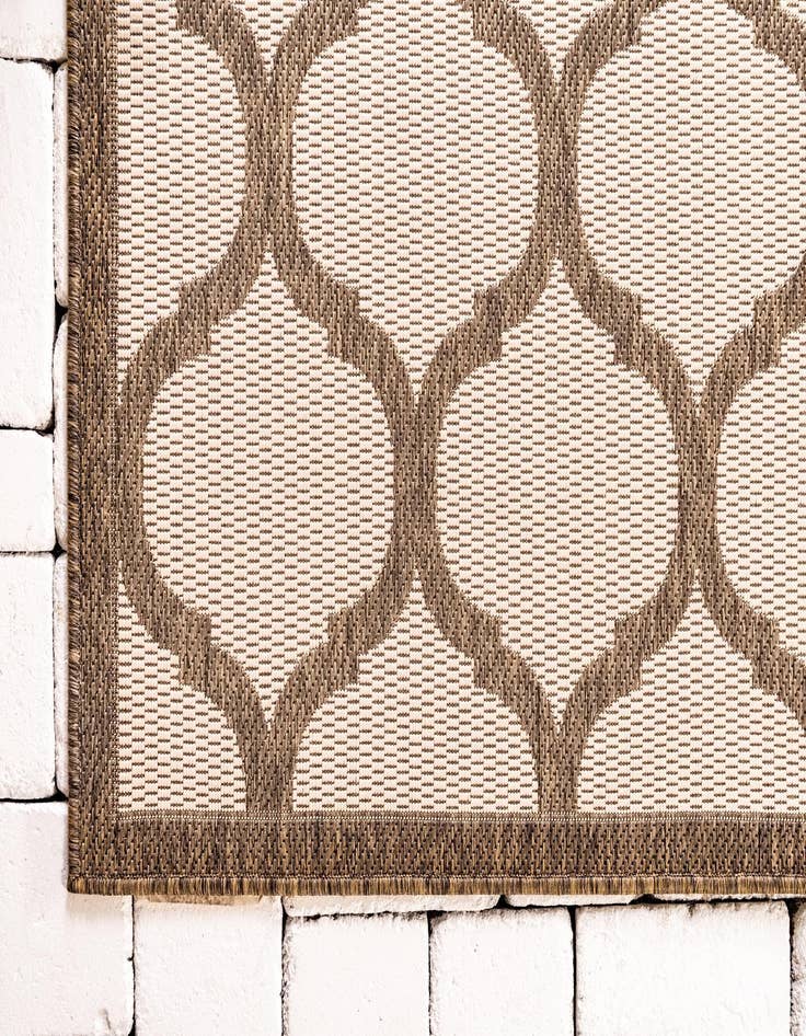 Detail image of 2' 2 x 6' Washable Lattice Indoor / Outdoor Runner Rug