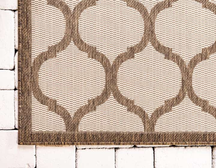 2' 2 x 6' Easy-Clean Lattice Indoor / Outdoor Runner Rug