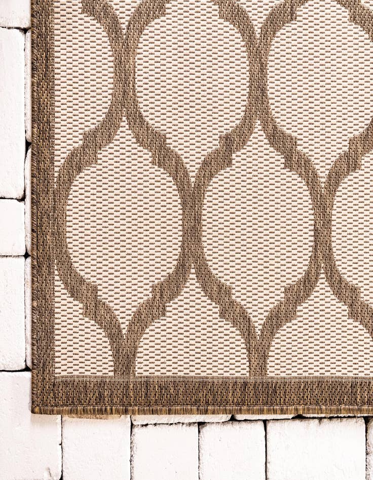 Detail image of 2' 2 x 6' Washable Lattice Indoor / Outdoor Runner Rug