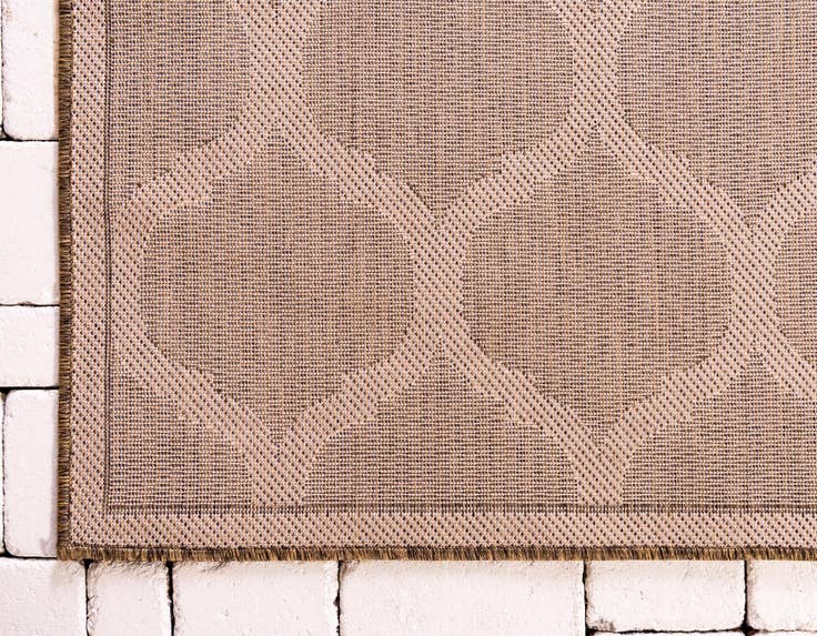 Detail image of 2' 2 x 6' Easy-Clean Lattice Indoor / Outdoor Runner Rug