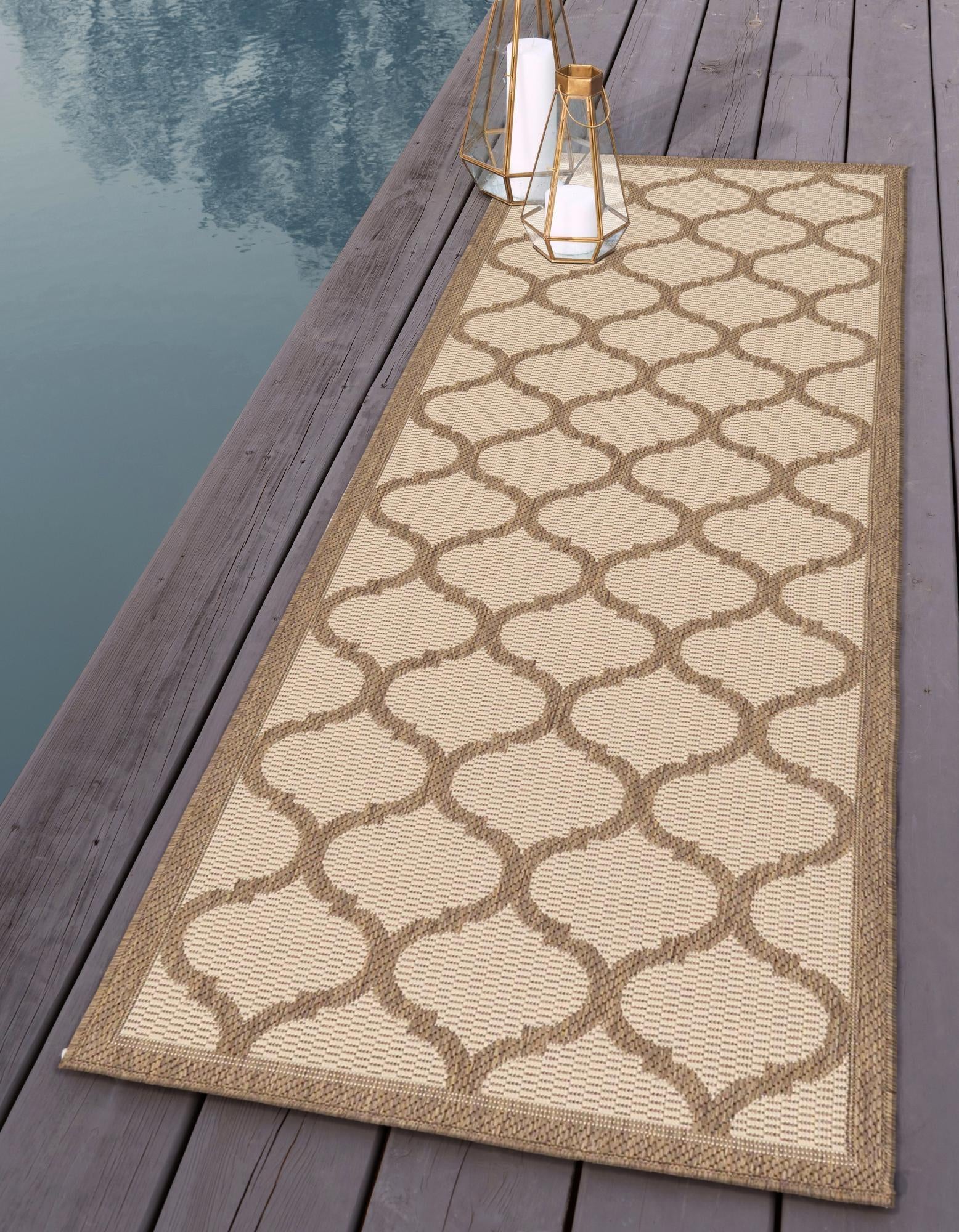 2' 2 x 6' Easy-Clean Trellis Indoor / Outdoor Runner Rug
