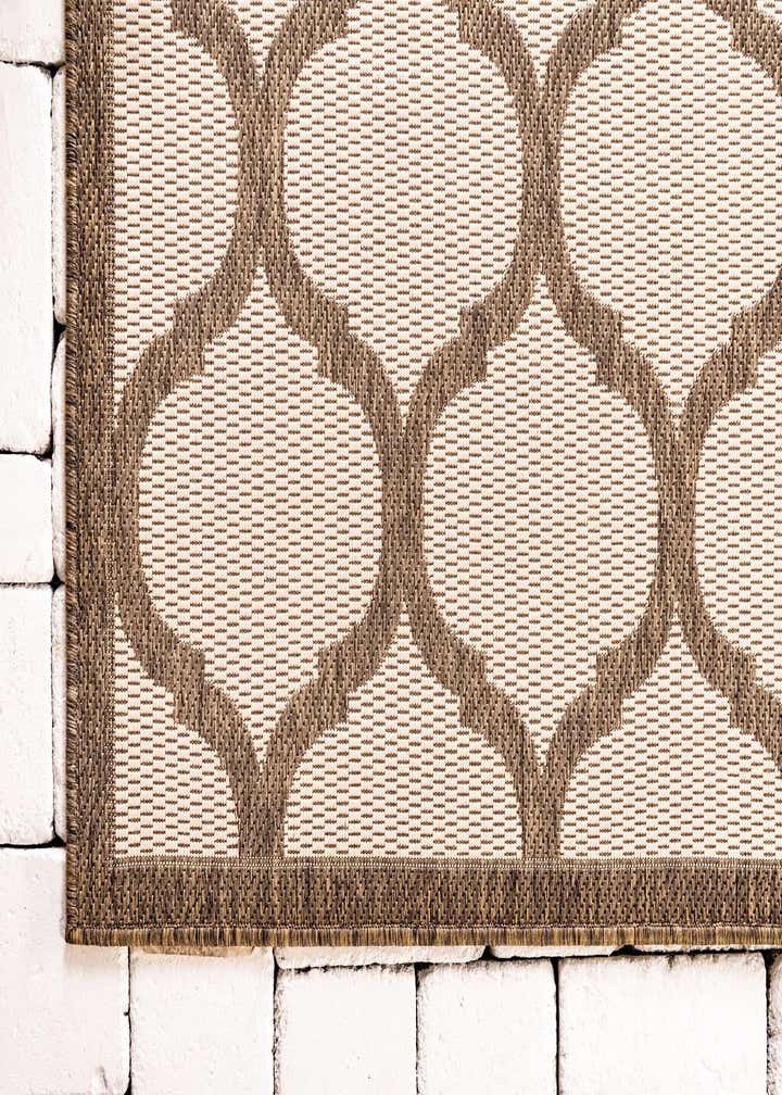 2' 2 x 6' Easy-Clean Trellis Indoor / Outdoor Runner Rug