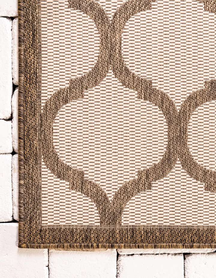 6' x 6' Easy-Clean Lattice Indoor / Outdoor Square Rug