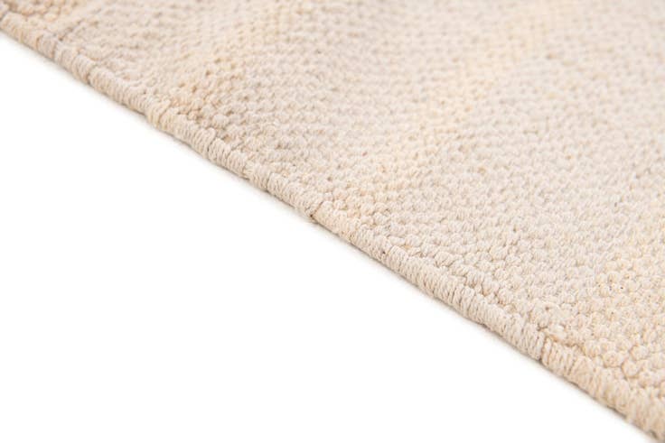 Detail image of 2' x 3' 7 Hand Woven Chindi Cotton Rug