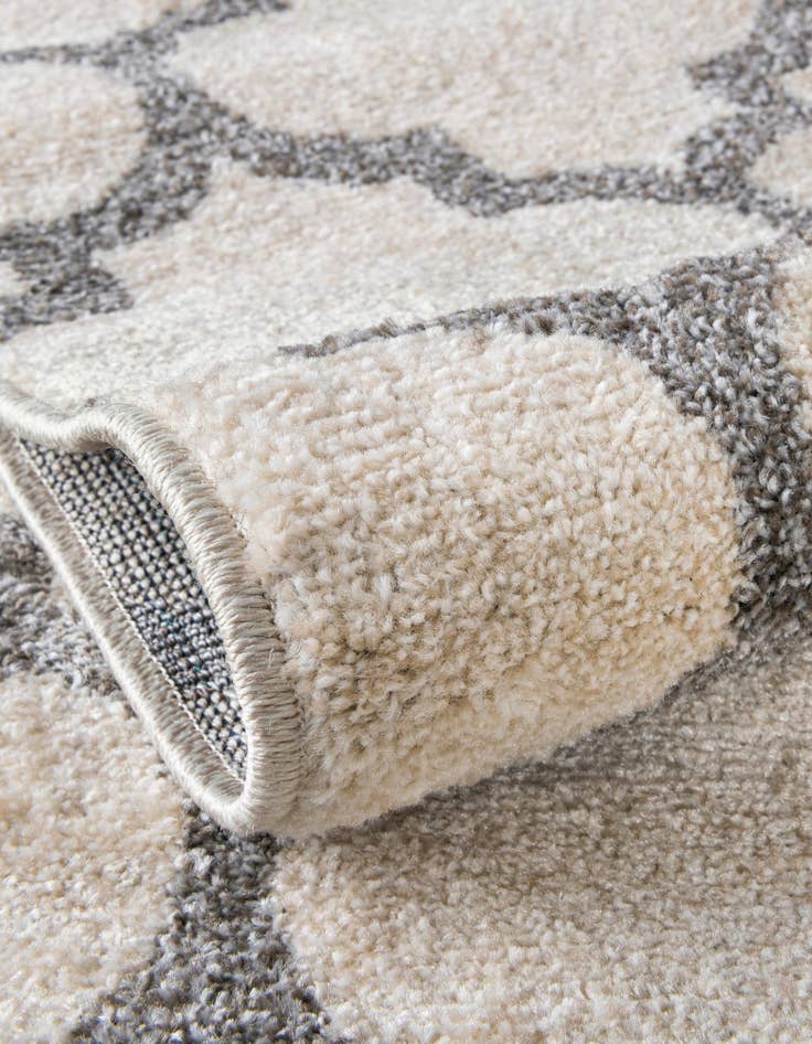 Detail image of 2' x 3' Lattice Rug