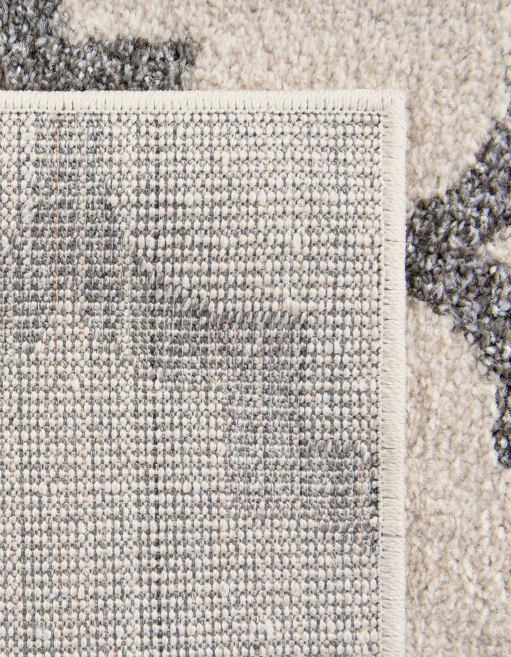 Detail image of 5' 3 x 8' Lattice Rug