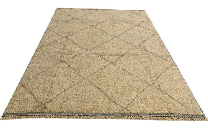 6' x 9' 2 Hand Knotted Moroccan Wool Rug