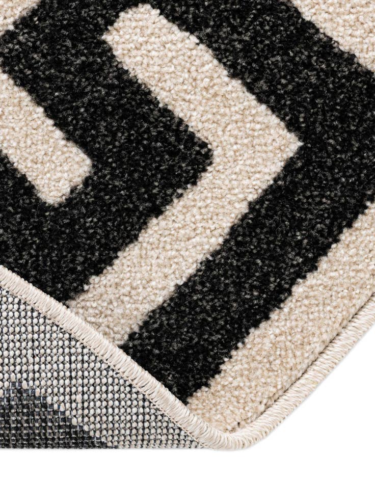 Detail image of 6' x 6' Greek Key Round Rug