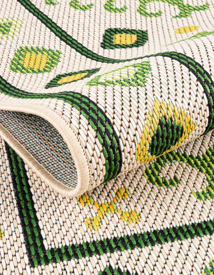 6' x 9' Easy-Clean Baja Indoor / Outdoor Rug