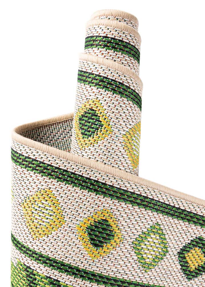 5' 3 x 8' Easy-Clean Baja Indoor / Outdoor Rug