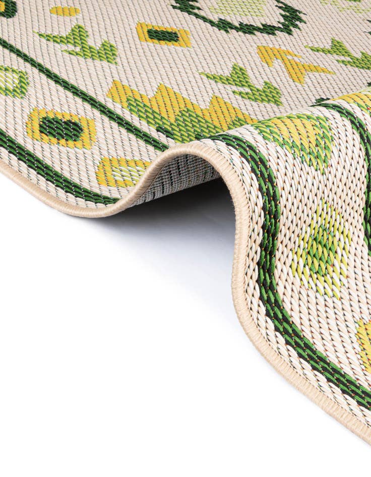 Detail image of 10' x 10' Easy-Clean Baja Indoor / Outdoor Square Rug