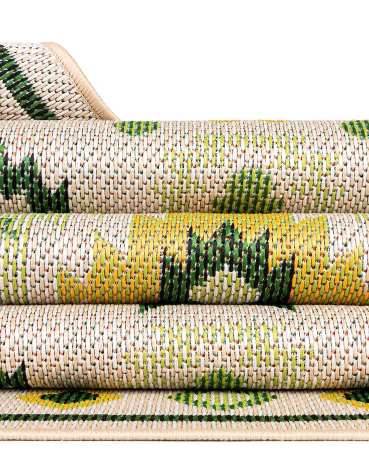 Detail image of 10' x 10' Easy-Clean Baja Indoor / Outdoor Square Rug