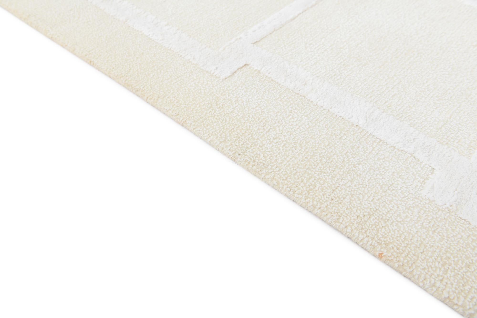 5' 7 x 8' Hand Knotted Darya Wool Rug