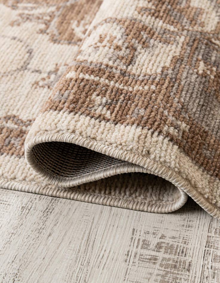 Detail image of 5' x 5' Grand Tradition Rug