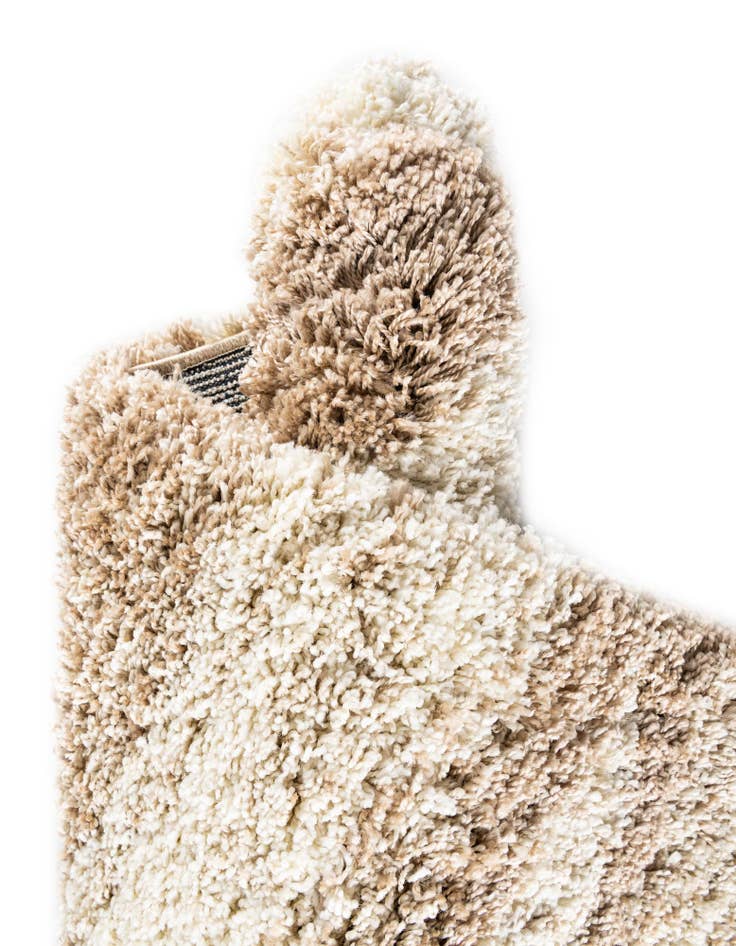 Detail image of 5' 3 x 8' Soft Touch Shag Rug