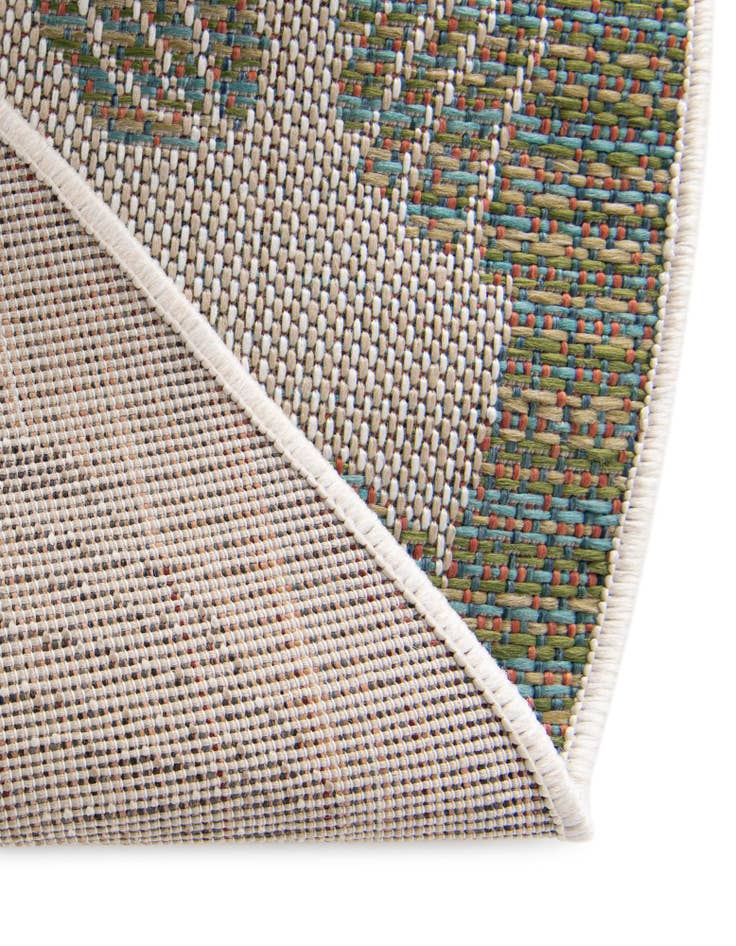 Detail image of 7' 10 x 7' 10 Easy-Clean Baja Indoor / Outdoor Round Rug