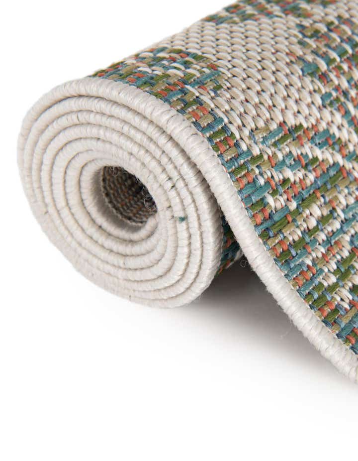 7' 10 x 7' 10 Easy-Clean Baja Indoor / Outdoor Round Rug