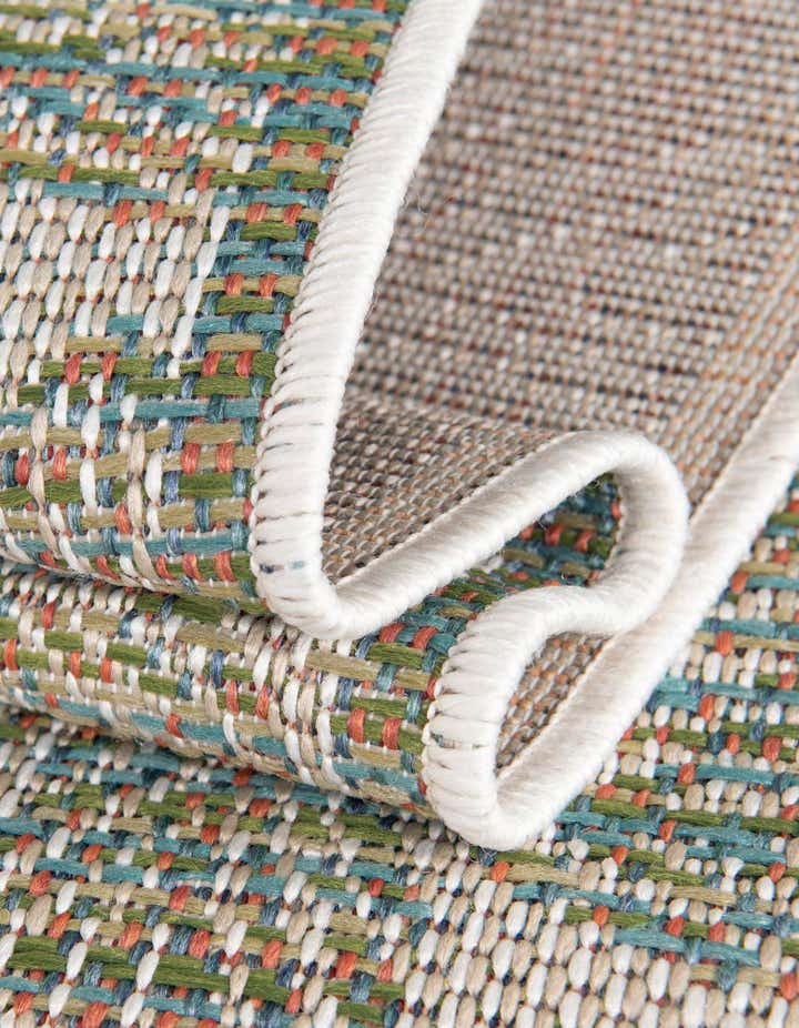 7' 10 x 7' 10 Easy-Clean Baja Indoor / Outdoor Round Rug