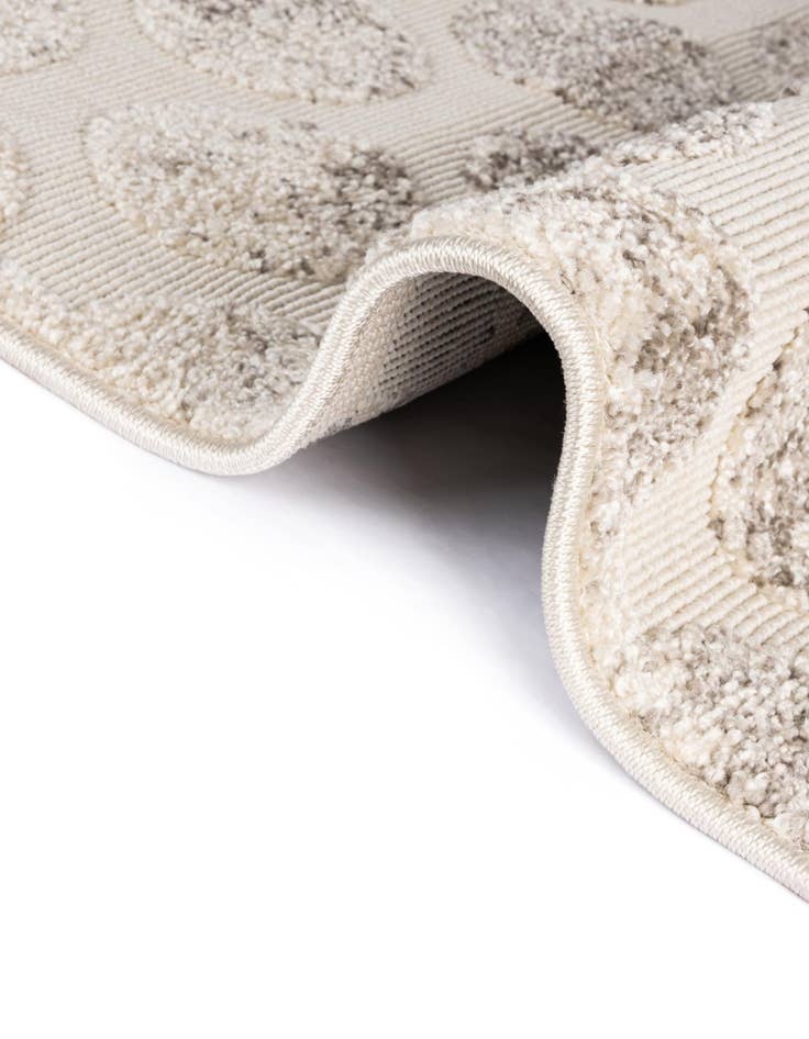 Detail image of 10' x 10'  Washable Sabrina Soto Indoor / Outdoor Round Rug