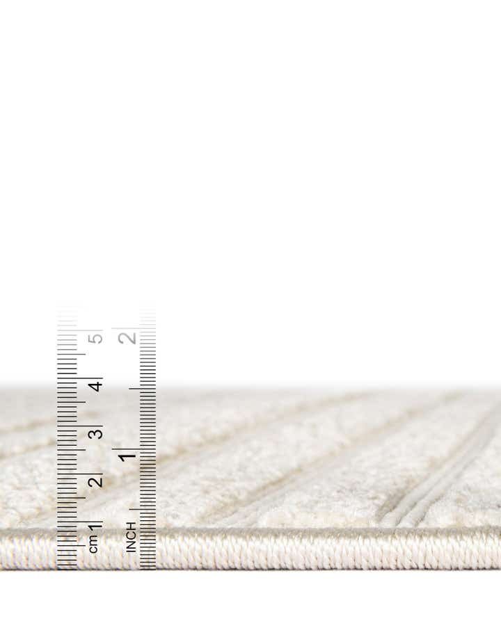 5' x 5' Easy-Clean Sabrina Soto Indoor / Outdoor Round Rug