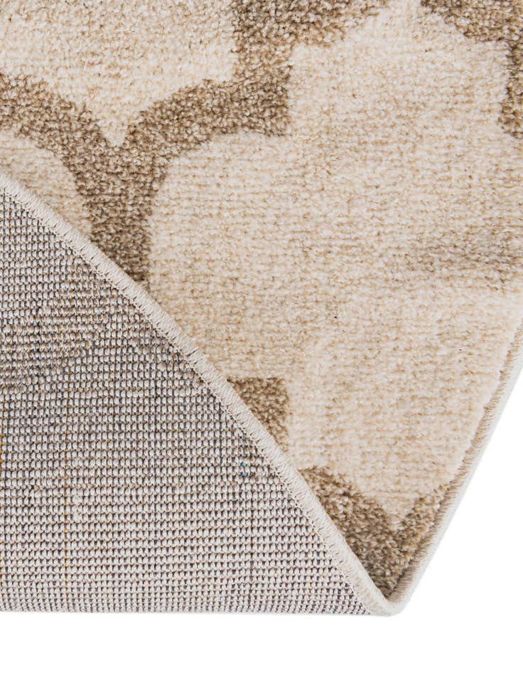 Detail image of 7' 10 x 7' 10 Lattice Round Rug