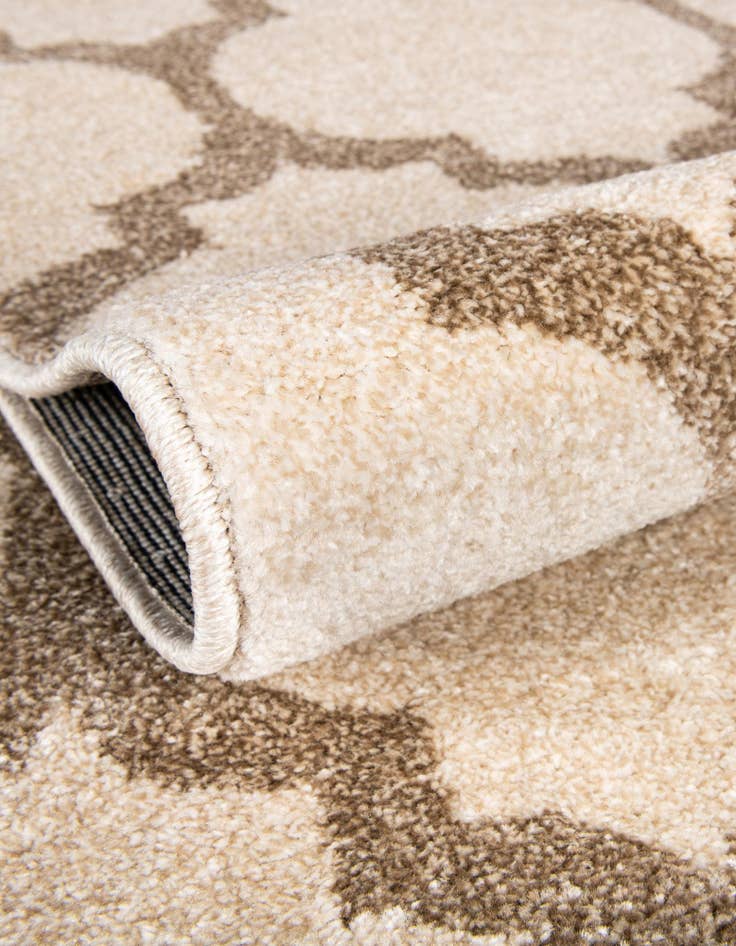 Detail image of 7' 10 x 7' 10 Trellis Round Rug