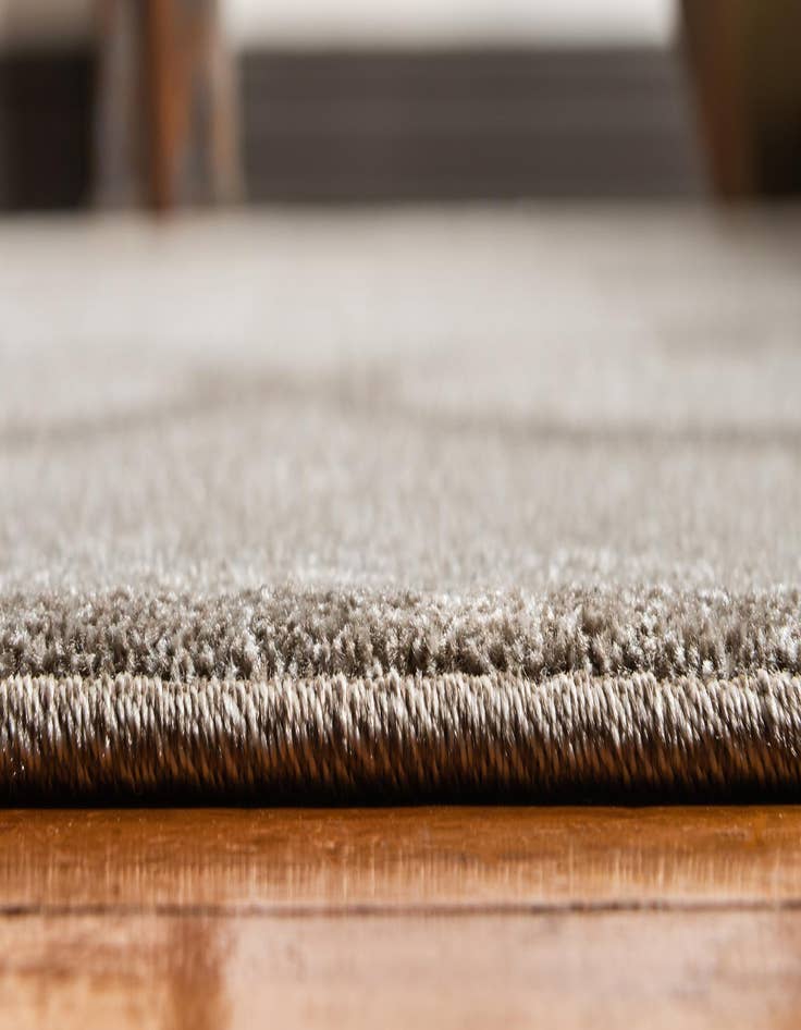 Detail image of 8' x 8' Trellis Round Rug