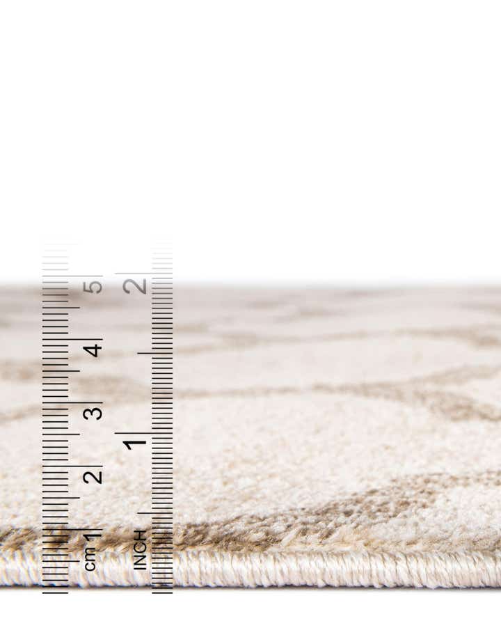 2' 7 x 10' Lattice Runner Rug