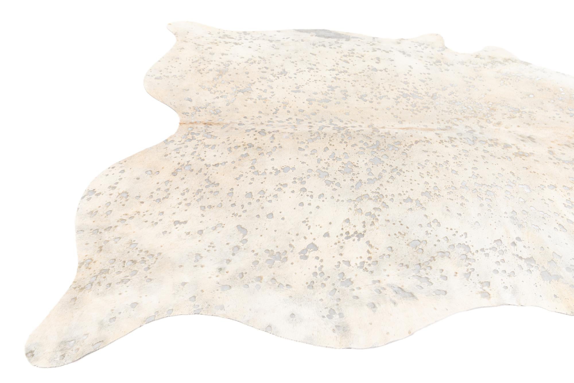 205cm x 230cm Cowhide Leather Alfombra Freeform