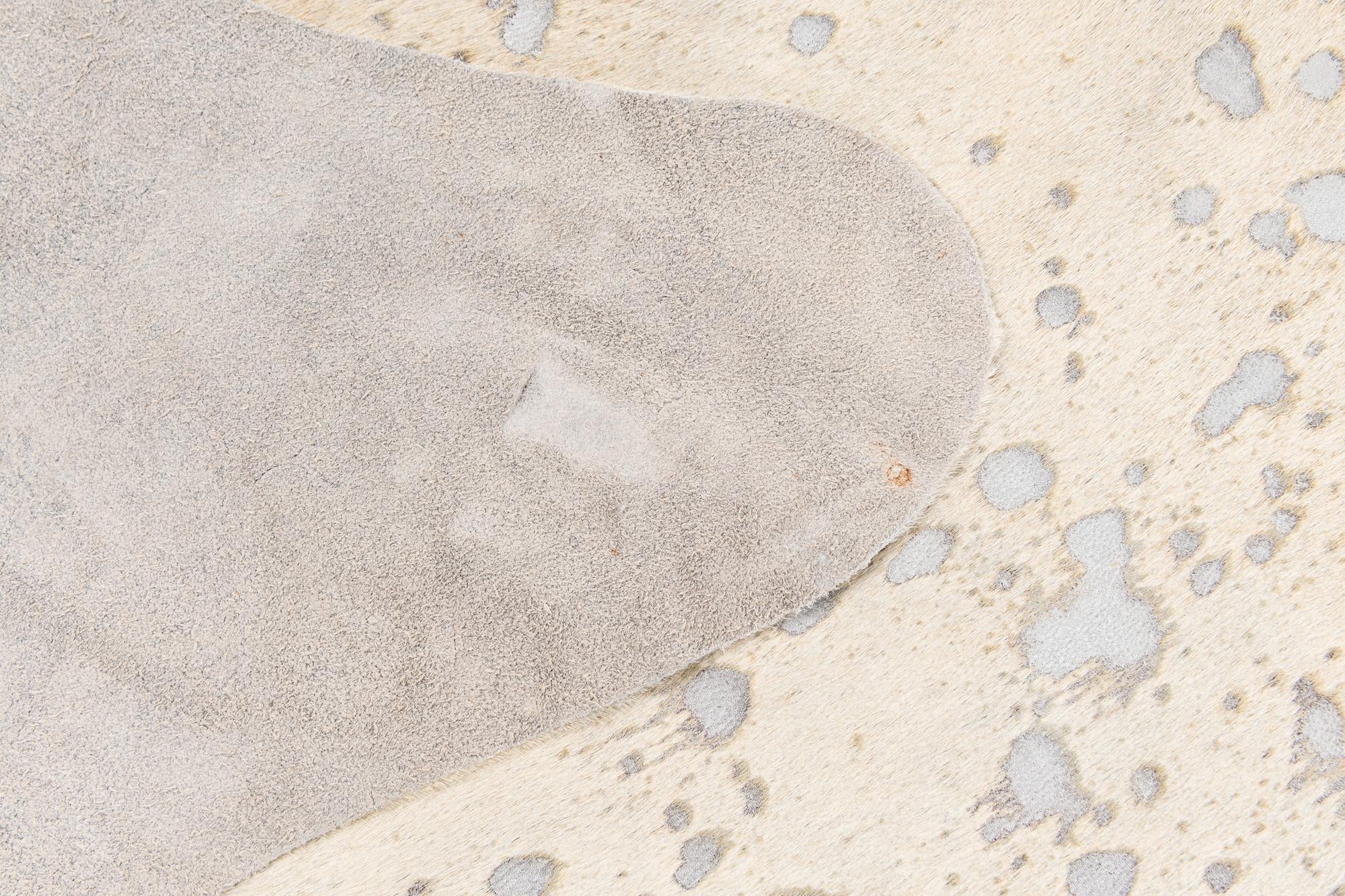 205cm x 230cm Cowhide Leather Alfombra Freeform