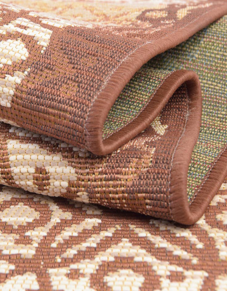 Detail image of 2' 7 x 5' 3 Easy-Clean Trellis Indoor / Outdoor Runner Rug