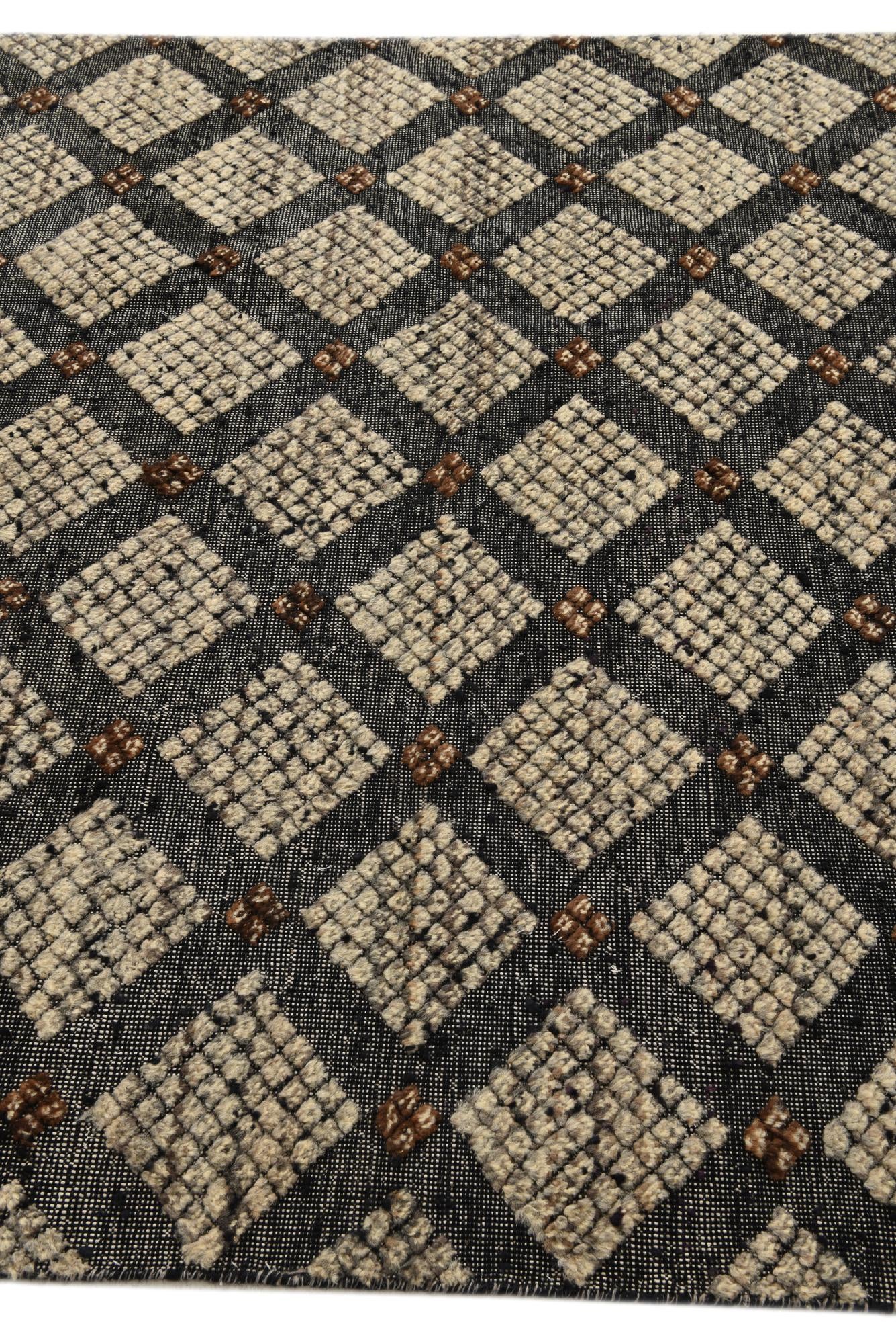 5' 7 x 7' 9 Hand Knotted Darya Wool Rug