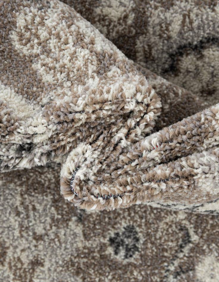 Detail image of 7' 10 x 11' Madeline Rug