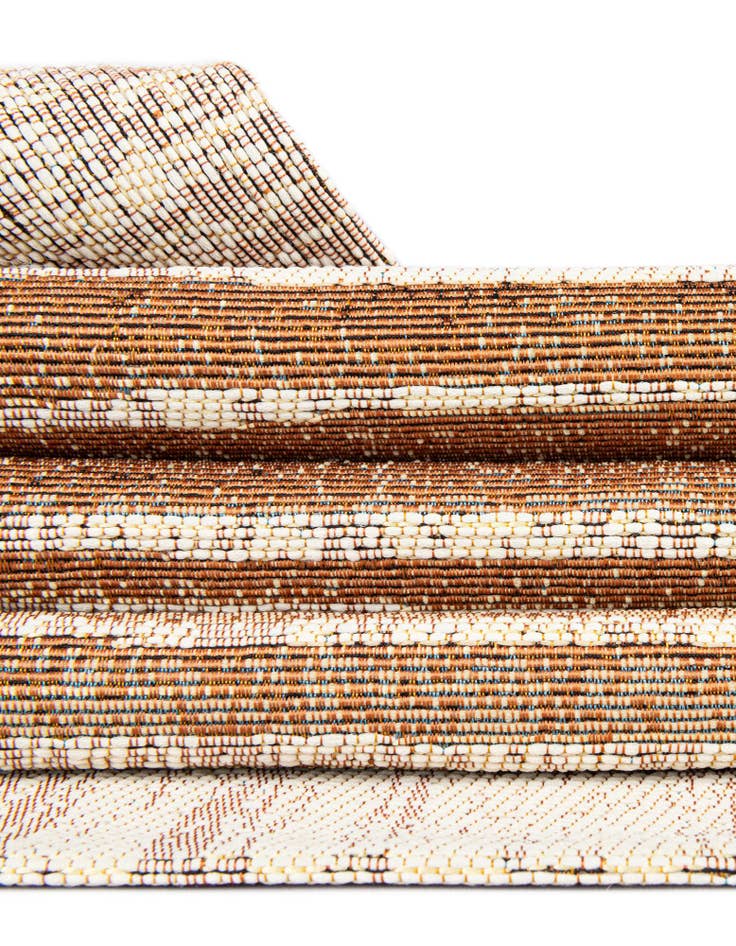 Detail image of 5' x 5'  Washable Modern Indoor / Outdoor Round Rug