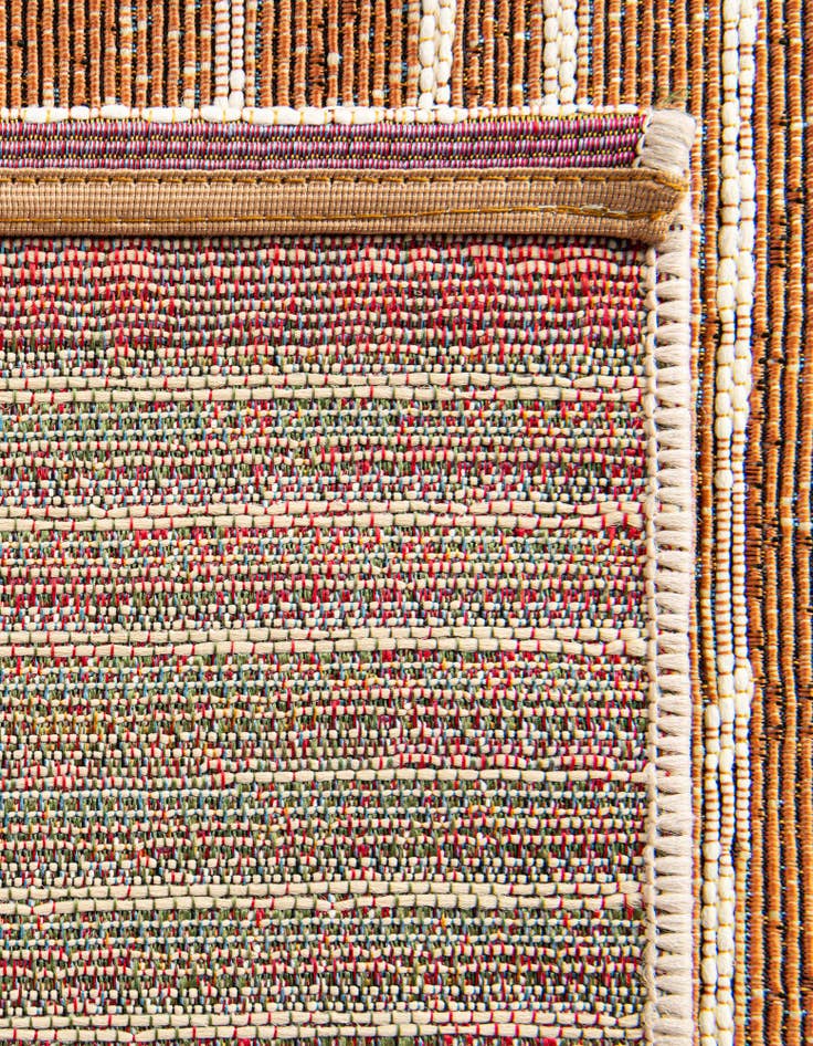 Detail image of 7' 10 x 7' 10  Washable Modern Indoor / Outdoor Square Rug