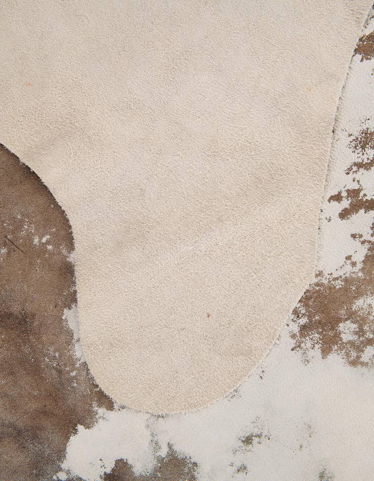 Detail image of 6' 5 x 6' 10 Cowhide Leather Freeform Rug