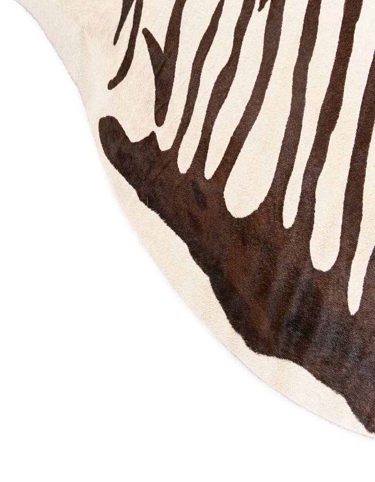 Detail image of 6' 1 x 6' 11 Cowhide Leather Freeform Rug