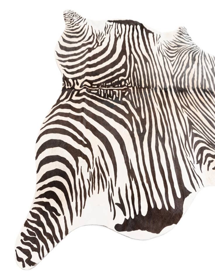 Detail image of 6' 3 x 7' Cowhide Leather Freeform Rug