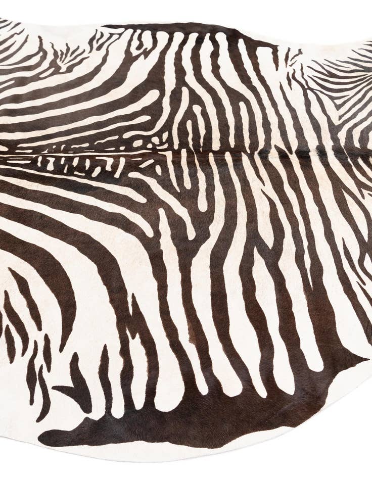 Detail image of 6' 3 x 7' Cowhide Leather Freeform Rug